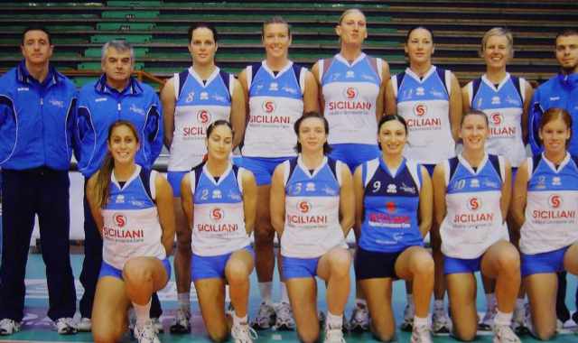 Santeramo, la storia della squadra femminile di volley che fece sognare un intero paese